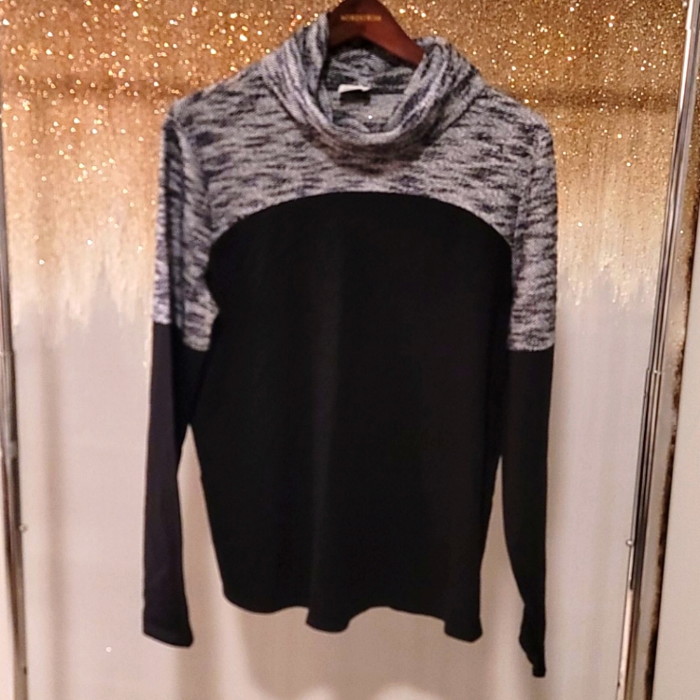 🍇🖤 Chico's Long Sleeve Multi-textile shirt